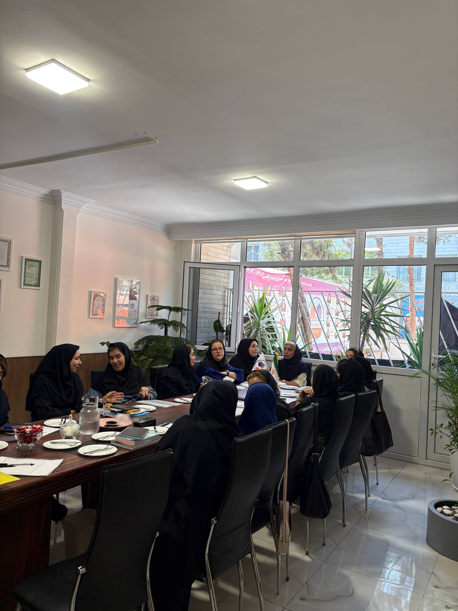 دبیرستان آیین شایستگان